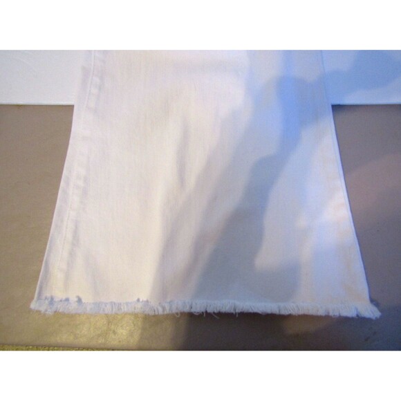 Tractr Jeans NWT White Flare Denim Cotton Mid Rise Slim Fit Raw Hem Size 8 29 - Picture 6 of 10